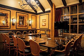 Grouse Mountain Lodge