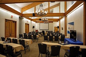 Grouse Mountain Lodge