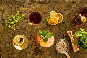 Moana Surfrider, A Westin Resort & Spa, Waikiki Beach