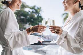 Moana Surfrider, A Westin Resort & Spa, Waikiki Beach