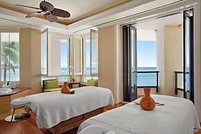 Moana Surfrider, A Westin Resort & Spa, Waikiki Beach