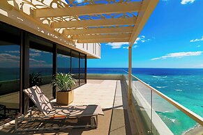 Moana Surfrider, A Westin Resort & Spa, Waikiki Beach