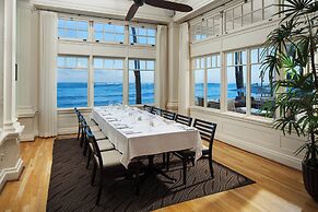 Moana Surfrider, A Westin Resort & Spa, Waikiki Beach