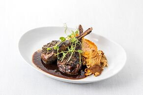 Moana Surfrider, A Westin Resort & Spa, Waikiki Beach