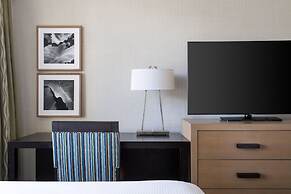 Moana Surfrider, A Westin Resort & Spa, Waikiki Beach