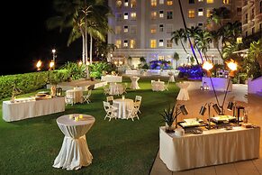 Moana Surfrider, A Westin Resort & Spa, Waikiki Beach