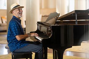 Moana Surfrider, A Westin Resort & Spa, Waikiki Beach