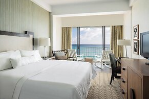 Moana Surfrider, A Westin Resort & Spa, Waikiki Beach