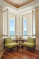 Moana Surfrider, A Westin Resort & Spa, Waikiki Beach