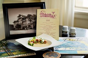 Moana Surfrider, A Westin Resort & Spa, Waikiki Beach