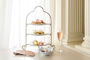 Moana Surfrider, A Westin Resort & Spa, Waikiki Beach