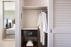 Moana Surfrider, A Westin Resort & Spa, Waikiki Beach