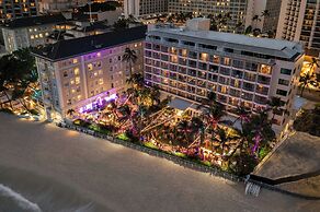 Moana Surfrider, A Westin Resort & Spa, Waikiki Beach