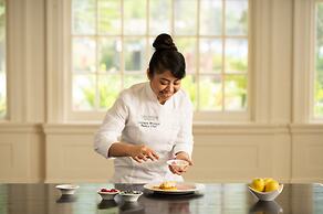 Moana Surfrider, A Westin Resort & Spa, Waikiki Beach