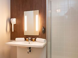 Ibis Styles Rouen Parc Expo Zenith