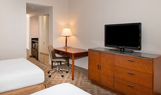 DoubleTree Suites by Hilton Hotel Philadelphia West
