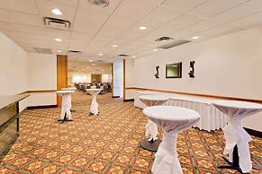 Ramada by Wyndham Marquette