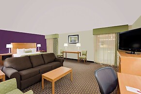 Ramada by Wyndham Marquette