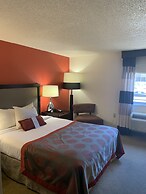 Ramada by Wyndham Marquette