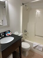 Ramada by Wyndham Marquette