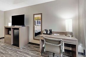 Clarion Pointe Near Erie Casino