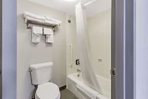 Clarion Pointe Near Erie Casino