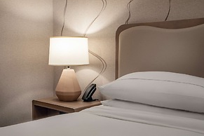 DoubleTree by Hilton Chicago - North Shore Conference Center