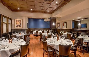 DoubleTree by Hilton Chicago - North Shore Conference Center