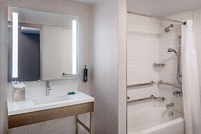 DoubleTree by Hilton Chicago - North Shore Conference Center