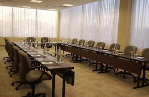 DoubleTree by Hilton Chicago - North Shore Conference Center