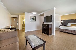 Best Western Plus South Bay Hotel