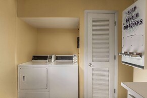 Days Inn by Wyndham Cocoa Beach Port Canaveral