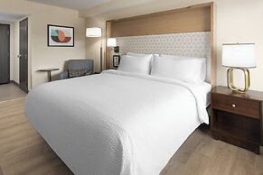 Holiday Inn Hotel and Suites Richmond West End by IHG