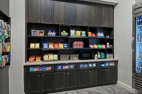 Delta Hotels by Marriott Muskegon Convention Center