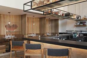 Waterstone Resort & Marina Boca Raton, Curio Collection by Hilton