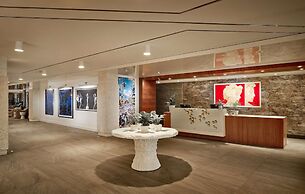 Waterstone Resort & Marina Boca Raton, Curio Collection by Hilton