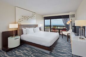 Waterstone Resort & Marina Boca Raton, Curio Collection by Hilton