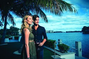 Waterstone Resort & Marina Boca Raton, Curio Collection by Hilton