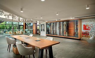 Waterstone Resort & Marina Boca Raton, Curio Collection by Hilton