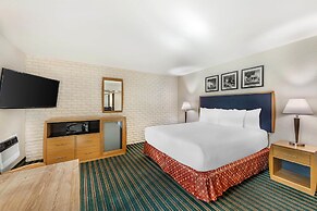 Best Western Pine Tree Motel