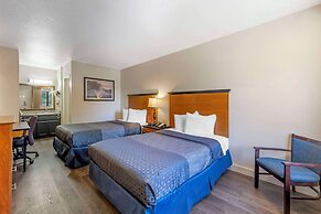 Rodeway Inn at Nevada State Capitol