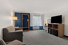 Spark by Hilton Hummelstown Hershey