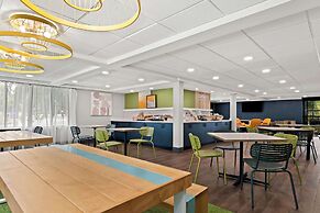 Spark by Hilton Hummelstown Hershey