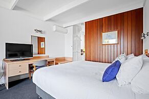 Banjo Paterson Motor Inn