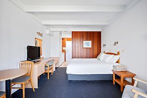 Banjo Paterson Motor Inn