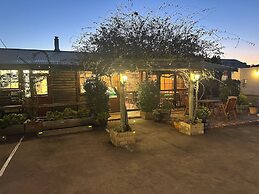 Banjo Paterson Motor Inn