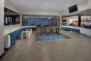 DoubleTree by Hilton Manhattan, KS