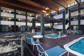 DoubleTree by Hilton Manhattan, KS