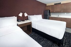 DoubleTree by Hilton Manhattan, KS