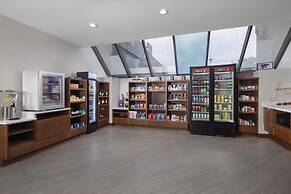 DoubleTree by Hilton Manhattan, KS